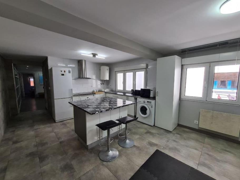 A Un Paso De La Playa, Amplio Apartamento Gijon Luaran gambar