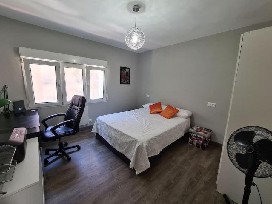 A Un Paso De La Playa, Amplio Apartamento Gijon Luaran gambar